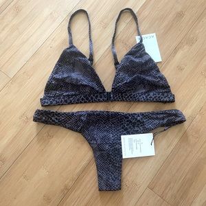 Lawai top L hookipa bottom M